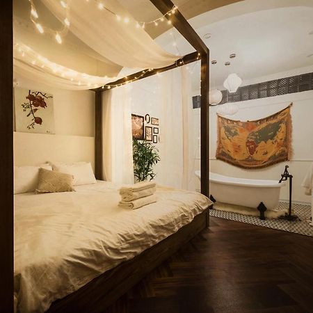 Chloe & Leo Boutique Homestay Ханой Экстерьер фото