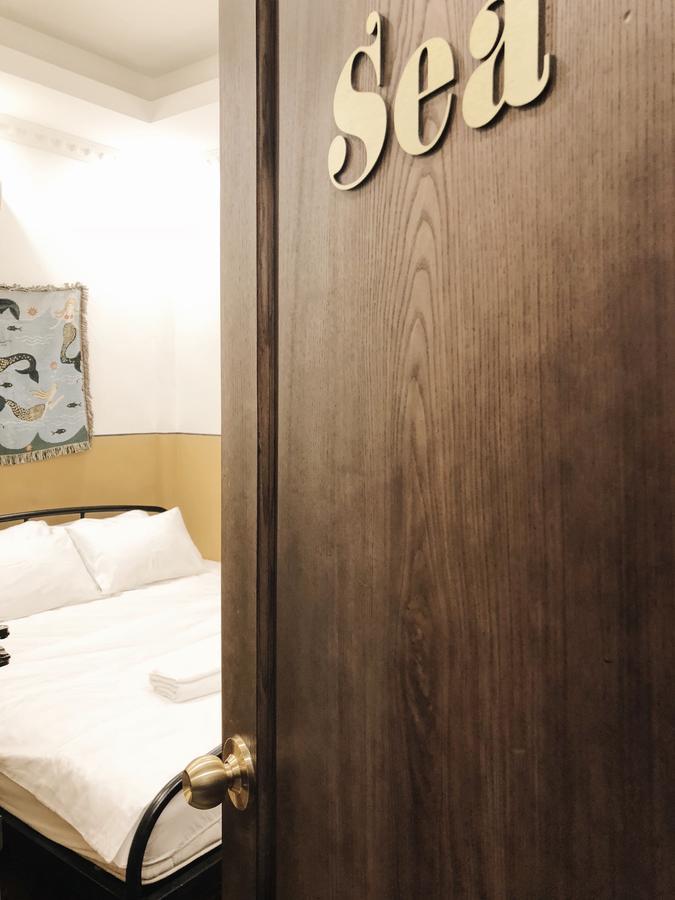 Chloe & Leo Boutique Homestay Ханой Экстерьер фото