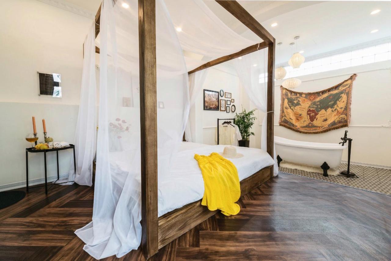 Chloe & Leo Boutique Homestay Ханой Экстерьер фото